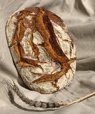 Pain au levain à la farine semi-complète de Pétanielle noire de Nice- blé ancien